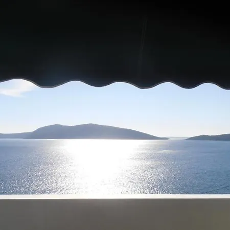Chriason & * Skyros
